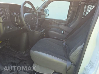 2025 GMC Savana 2500 Cargo Van 1WT 135.0" WB - miniatura 7