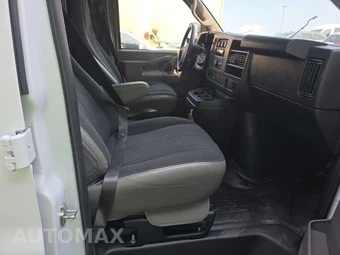 2025 GMC Savana 2500 Cargo Van 1WT 135.0" WB - miniatura 8