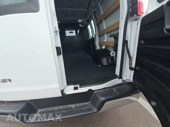 2025 GMC Savana 2500 Cargo Van 1WT 135.0" WB - miniatura 15
