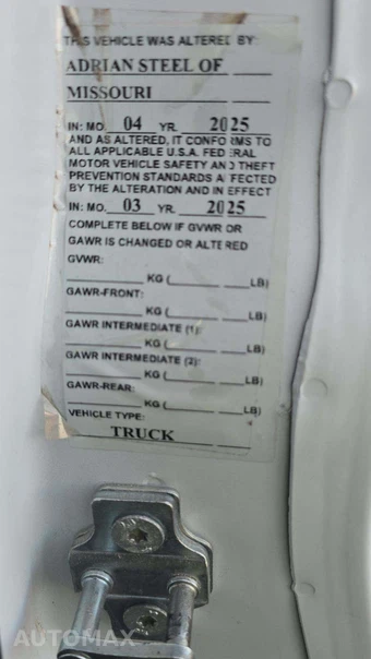 2025 GMC Savana 2500 Cargo Van 1WT 135.0" WB - miniatura 20