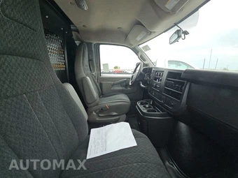 2025 GMC Savana 2500 Cargo Van 1WT 135.0" WB - miniatura 8