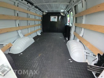 2025 GMC Savana 2500 Cargo Van 1WT 135.0" WB - miniatura 15