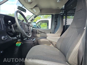 2025 GMC Savana 2500 Cargo Van 1WT 135.0" WB - miniatura 7