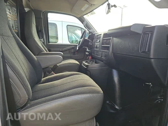 2025 GMC Savana 2500 Cargo Van 1WT 135.0" WB - miniatura 8