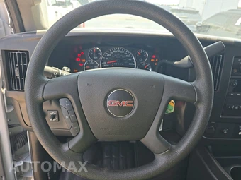 2025 GMC Savana 2500 Cargo Van 1WT 135.0" WB - miniatura 10