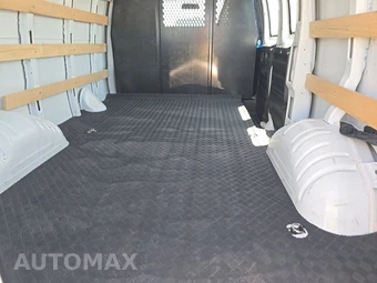 2025 GMC Savana 2500 Cargo Van 1WT 135.0" WB - miniatura 15