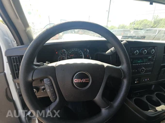 2025 GMC Savana 2500 Cargo Van 1WT 135.0" WB - miniatura 10