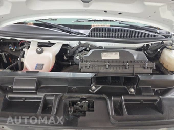 2025 GMC Savana 2500 Cargo Van 1WT 135.0" WB - miniatura 15