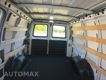 2025 GMC Savana 2500 Cargo Van 1WT 135.0" WB - miniatura 13