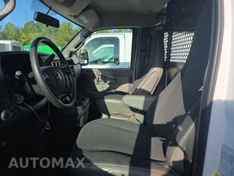 2025 GMC Savana 2500 Cargo Van 1WT 135.0" WB - miniatura 7