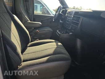 2025 GMC Savana 2500 Cargo Van 1WT 135.0" WB - miniatura 8