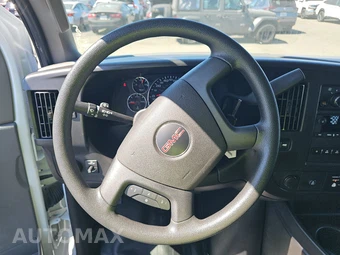 2025 GMC Savana 2500 Cargo Van 1WT 135.0" WB - miniatura 10