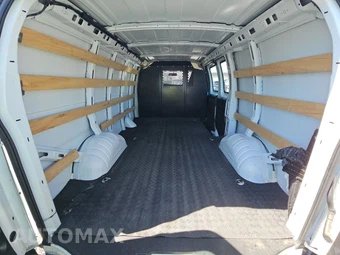 2025 GMC Savana 2500 Cargo Van 1WT 135.0" WB - miniatura 16