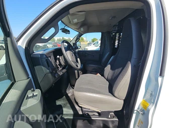 2025 GMC Savana 2500 Cargo Van 1WT 135.0" WB - miniatura 7