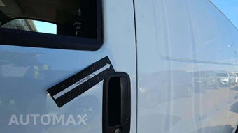 2025 GMC Savana 2500 Cargo Van 1WT 135.0" WB - miniatura 23