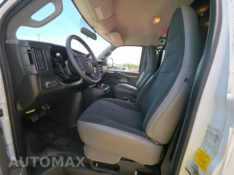 2025 GMC Savana 2500 Cargo Van 1WT 135.0" WB - miniatura 7