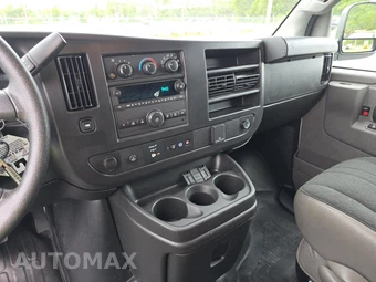 2025 GMC Savana 2500 Cargo Van 1WT 135.0" WB - miniatura 11