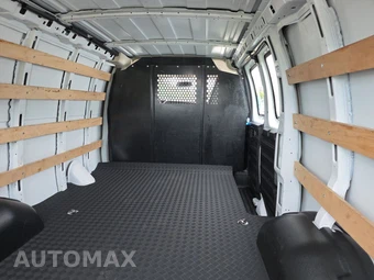 2025 GMC Savana 2500 Cargo Van 1WT 135.0" WB - miniatura 17