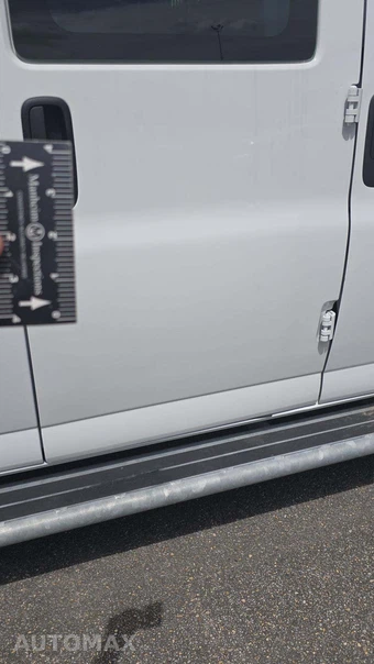 2025 GMC Savana 2500 Cargo Van 1WT 135.0" WB - miniatura 21