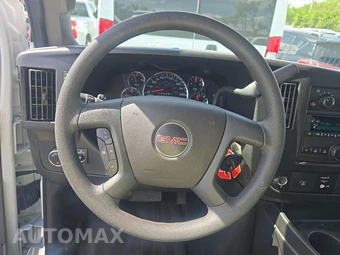 2025 GMC Savana 2500 Cargo Van 1WT 135.0" WB - miniatura 10