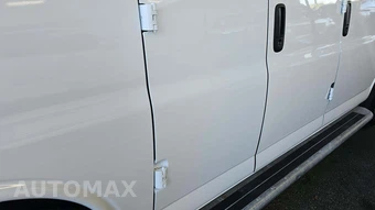 2025 GMC Savana 2500 Cargo Van 1WT 135.0" WB - miniatura 25