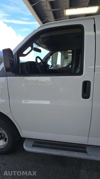 2025 GMC Savana 2500 Cargo Van 1WT 135.0" WB - miniatura 23