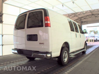 2025 GMC Savana 2500 Cargo Van 1WT 135.0" WB - miniatura 4