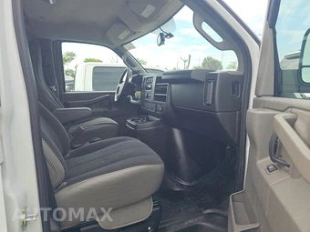 2025 GMC Savana 2500 Cargo Van 1WT 135.0" WB - miniatura 8