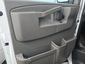 2025 GMC Savana 2500 Cargo Van 1WT 135.0" WB - miniatura 9