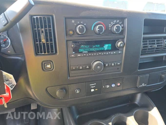 2025 GMC Savana 2500 Cargo Van 1WT 135.0" WB - miniatura 11