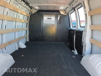 2025 GMC Savana 2500 Cargo Van 1WT 135.0" WB - miniatura 16