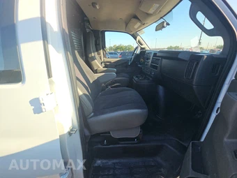 2025 GMC Savana 2500 Cargo Van 1WT 135.0" WB - miniatura 8