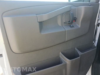 2025 GMC Savana 2500 Cargo Van 1WT 135.0" WB - miniatura 9