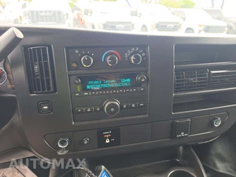 2025 GMC Savana 2500 Cargo Van 1WT 135.0" WB - miniatura 10