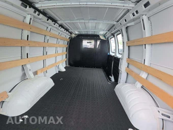 2025 GMC Savana 2500 Cargo Van 1WT 135.0" WB - miniatura 13