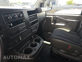 2025 GMC Savana 2500 Cargo Van 1WT 135.0" WB - miniatura 11