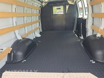 2025 GMC Savana 2500 Cargo Van 1WT 135.0" WB - miniatura 16