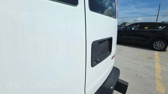 2025 GMC Savana 2500 Cargo Van 1WT 135.0" WB - miniatura 26