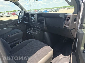2025 GMC Savana 2500 Cargo Van 1WT 135.0" WB - miniatura 8