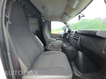 2025 GMC Savana 2500 Cargo Van 1WT 135.0" WB - miniatura 8