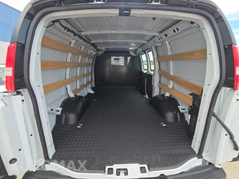 2025 GMC Savana 2500 Cargo Van 1WT 135.0" WB - miniatura 17