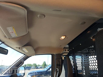 2025 GMC Savana 2500 Cargo Van 1WT 135.0" WB - miniatura 17