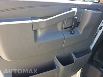 2025 GMC Savana 2500 Cargo Van 1WT 135.0" WB - miniatura 9