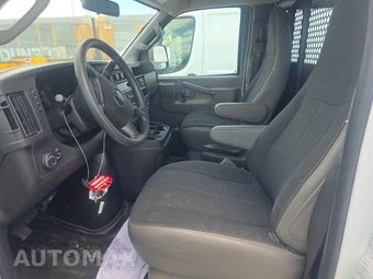 2025 GMC Savana 2500 Cargo Van 1WT 135.0" WB - miniatura 7
