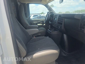 2025 GMC Savana 2500 Cargo Van 1WT 135.0" WB - miniatura 8