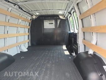 2025 GMC Savana 2500 Cargo Van 1WT 135.0" WB - miniatura 15