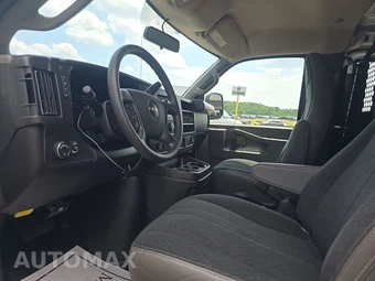 2025 GMC Savana 2500 Cargo Van 1WT 135.0" WB - miniatura 7