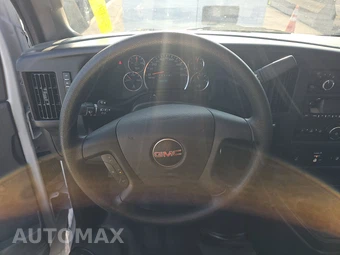 2025 GMC Savana 2500 Cargo Van 1WT 135.0" WB - miniatura 10