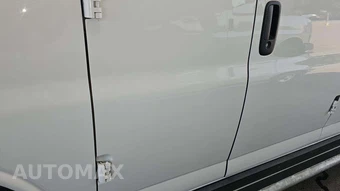 2025 GMC Savana 2500 Cargo Van 1WT 135.0" WB - miniatura 22