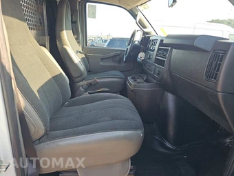 2025 GMC Savana 2500 Cargo Van 1WT 135.0" WB - miniatura 8